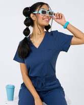 Zavaté Women's 1169 1-Pocket Elevate Tuck-In Top Navy